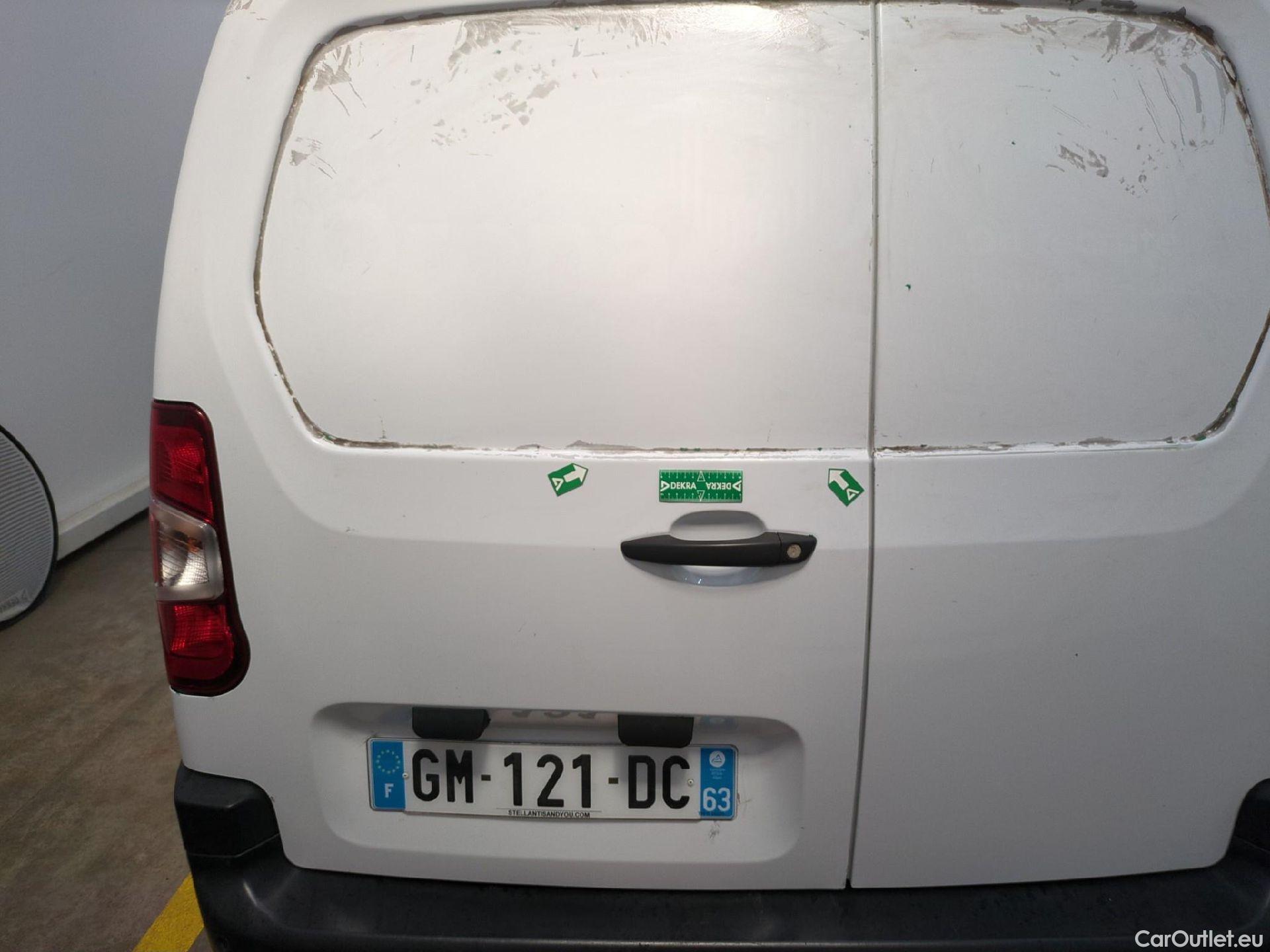  Citroen  Berlingo CITROEN  Van / 2018 / 4P / Fourgonnette Taille XL 950kg BlueHDi 100 S&S BVM Club #18