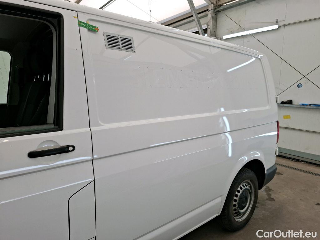 Volkswagen  Transporter VOLKSWAGEN  2019 4P Fourgon tôlé 2 0 TDi 150 4MO L1H1 Business Line #12