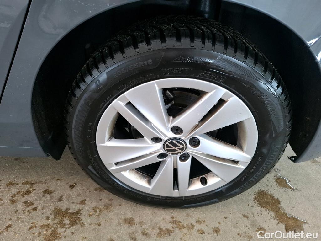  Volkswagen  Golf  VOLKSWAGEN / 2020 / 5P / Berline / VU 2.0 TDI SCR 115 DSG7 Life Soci Busi 1st #9