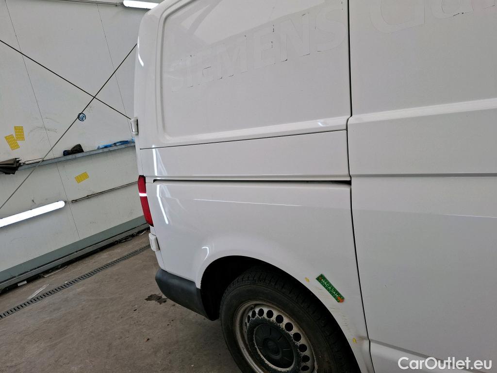  Volkswagen  Transporter VOLKSWAGEN  2019 4P Fourgon tôlé 2 0 TDi 150 4MO L1H1 Business Line #3