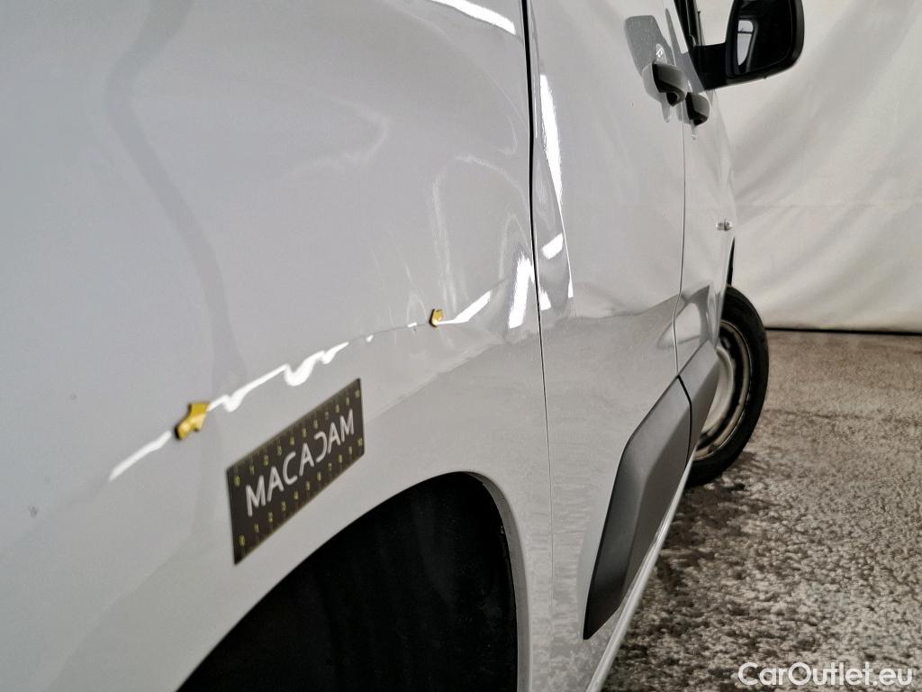  Peugeot  Partner PEUGEOT  / 2018 / 4P / Fourgonnette Taille M 650kg BlueHDi 100 S&S BVM6 #3