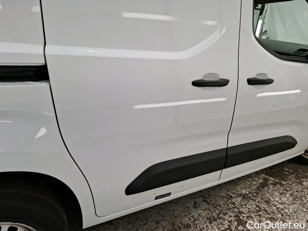  Peugeot  Partner PEUGEOT  / 2018 / 4P / Fourgonnette Taille M 650kg BlueHDi 100 S&S BVM6 #14