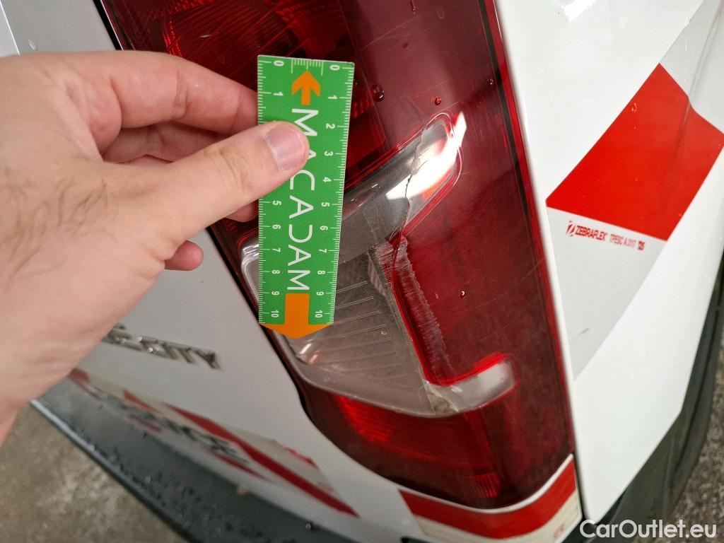 Toyota  Proace TOYOTA  City / 2019 / 4P / Fourgonnette 1.5 Medium 100 D-4D Business #14