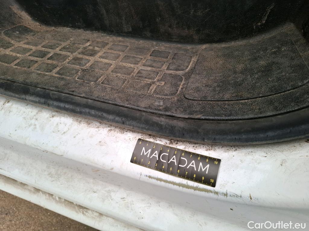  Peugeot  Expert  Fourgon Premium L2 1.5 HDi 120CV BVM6 E6d #19