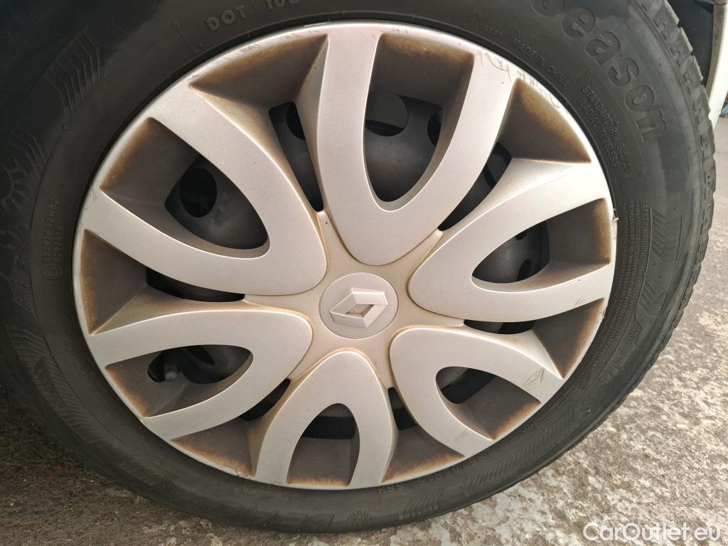  Renault  Clio  IV Air MediaNav 1.5 dCi 75CV BVM5 E6 #28