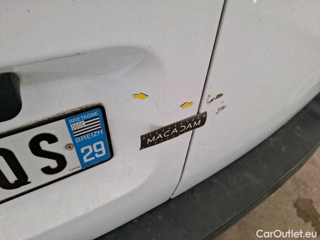  Peugeot  Expert  Fourgon Premium L2 1.5 HDi 120CV BVM6 E6d #26