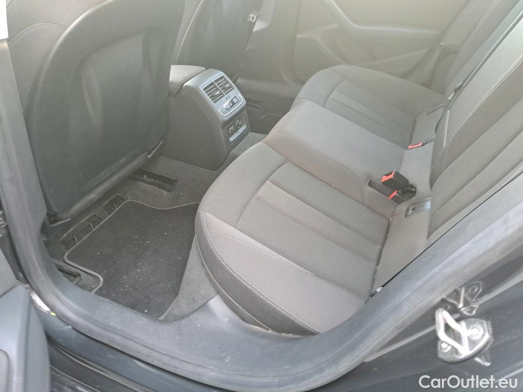  Audi  A5 Sportback AUDI A5 / 2019 / 5P / berlina con portón Advanced 35 TDI 120kW S tronic Sportback #8