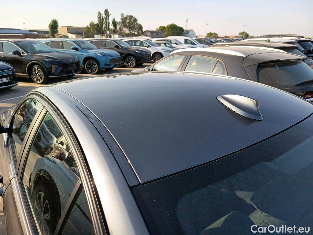  Bmw  Serie 3 BMW  / 2015 / 4P / sedán 318d #1