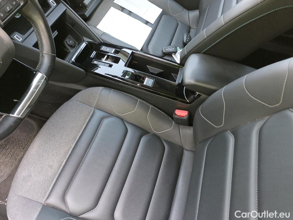  Citroen  C4 CITROEN  / 2020 / 5P / berlina con portón PureTech 130 S&S EAT8 Shine #14