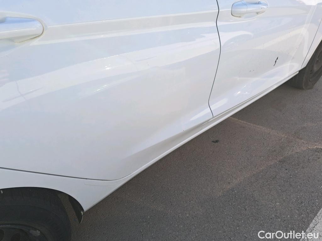  Ford  Fiesta FORD  / 2017 / 5P / berlina con portón 1.5 TDCi 63kW (85CV) Trend 5p #32