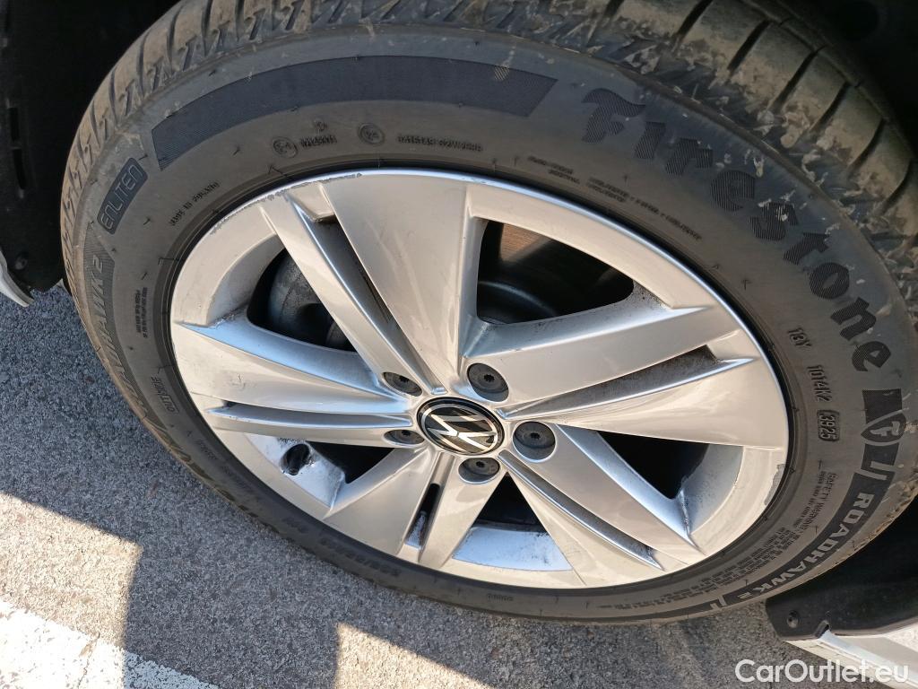  Volkswagen  Golf  VOLKSWAGEN / 2020 / 5P / familiar 2.0 TDI 85kW (115CV) DSG Variant #9