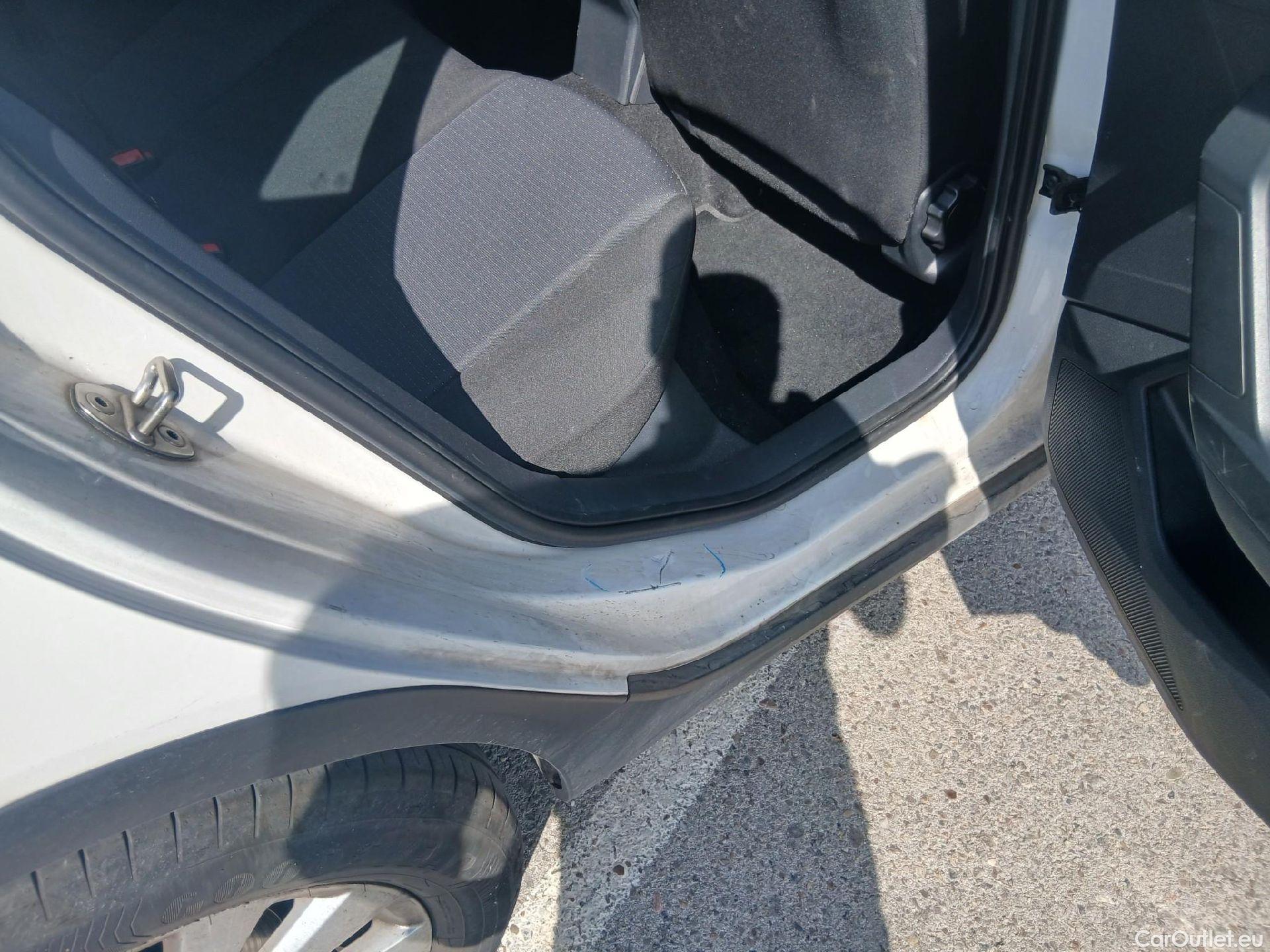  Seat  Arona SEAT  / 2021 / 5P / todoterreno 1.0 TSI 81kW (110CV) Style XL(SP) #17