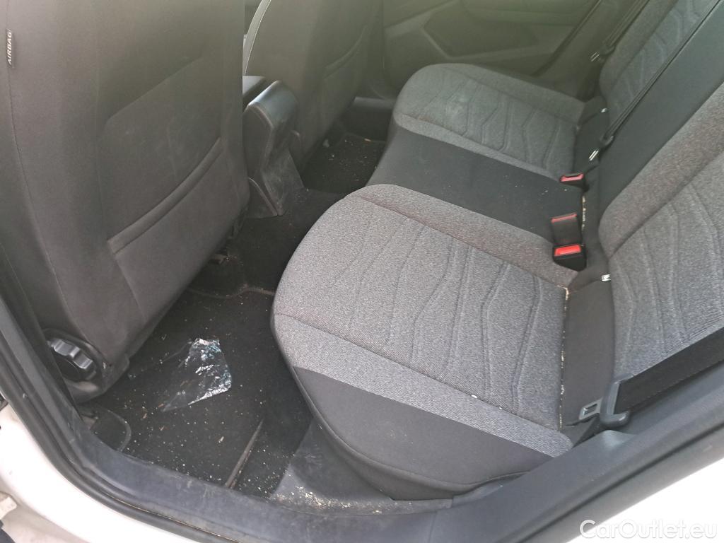 Seat  Arona SEAT  / 2021 / 5P / todoterreno 1.0 TSI 81kW (110CV) Xperience Plus(SP) #8