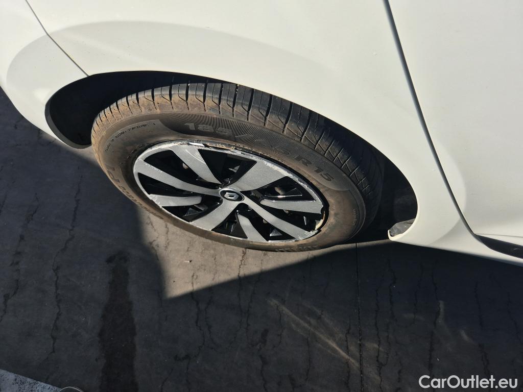  Renault  Clio RENAULT  / 2019 / 5P / berlina con portón Intens TCe 67 kW (91CV) #23