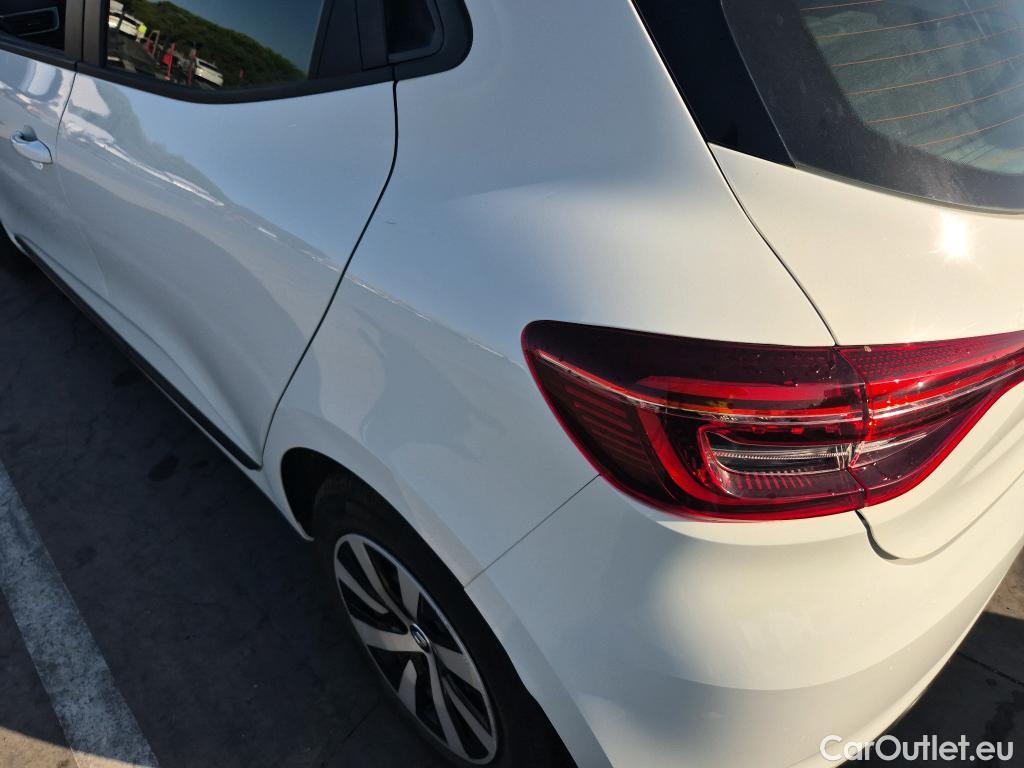  Renault  Clio RENAULT  / 2019 / 5P / berlina con portón Intens TCe 67 kW (91CV) #27