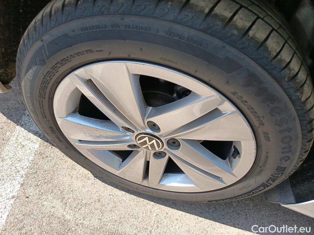  Volkswagen  Golf  VOLKSWAGEN / 2020 / 5P / familiar 2.0 TDI 85kW (115CV) DSG Variant #13