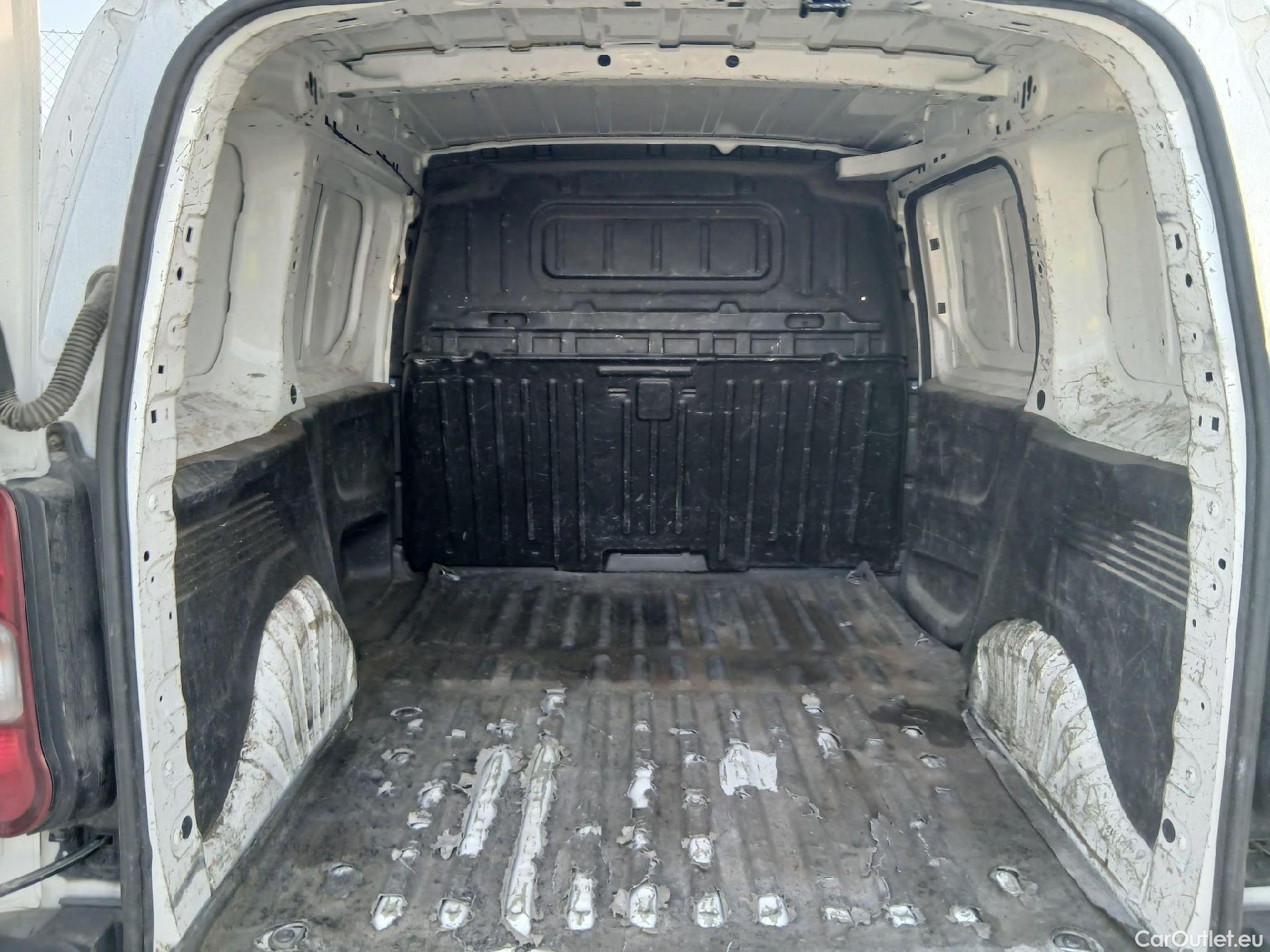  Citroen  Berlingo CITROEN  / 2018 / 3P / furgón derivado de turismo Talla M BlueHDi 100 CONTROL (AC2) #29