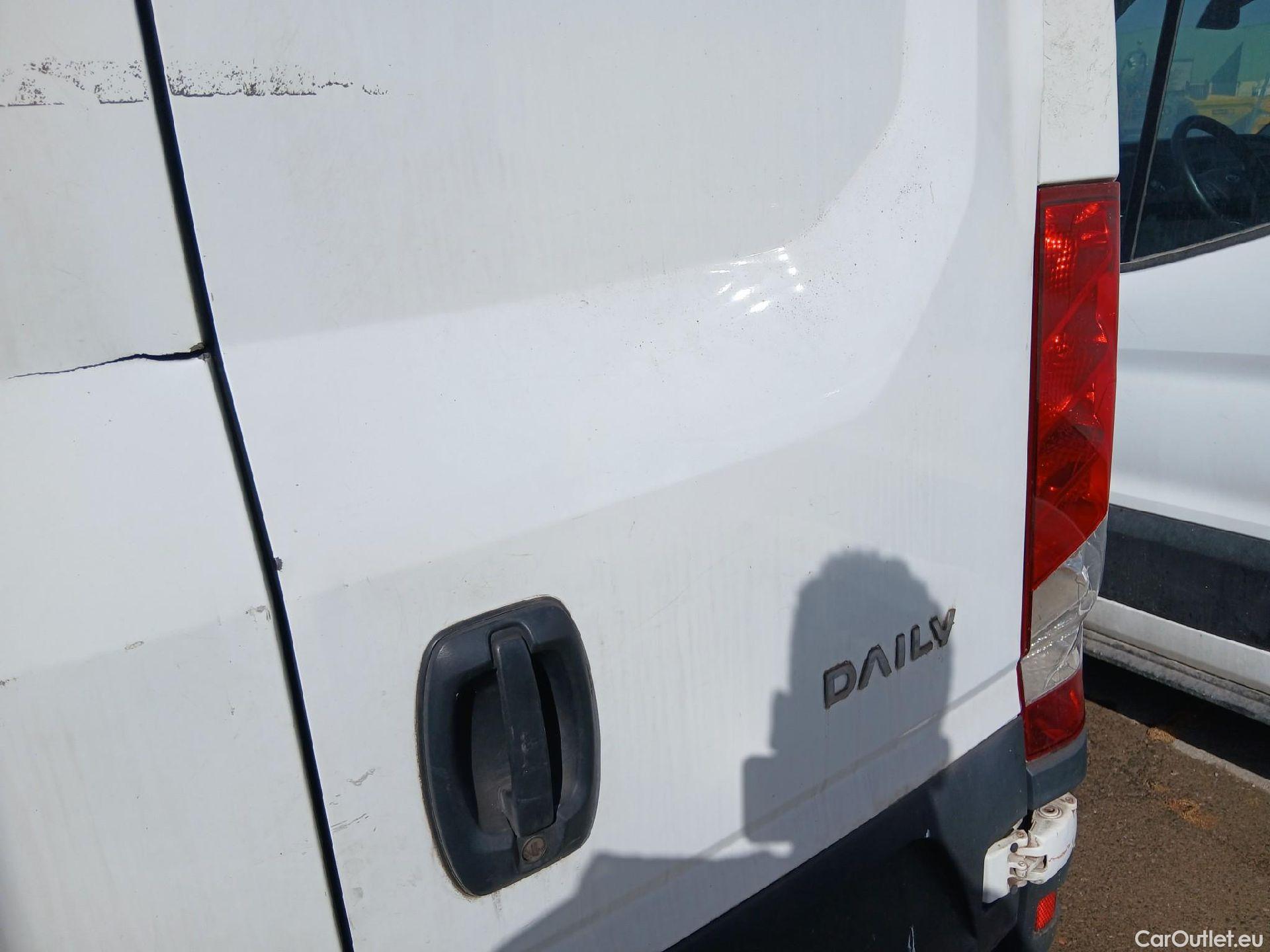  Iveco  Daily IVECO  VU 4p 5G furgón 2.3 TD 35S 14 V 3520L/H3 #27