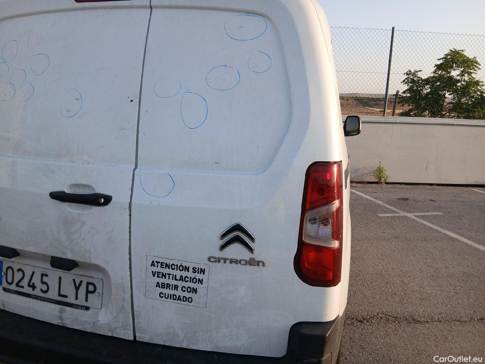  Citroen  Berlingo CITROEN  / 2018 / 3P / furgón derivado de turismo Talla M BlueHDi 100 CONTROL (AC2) #33