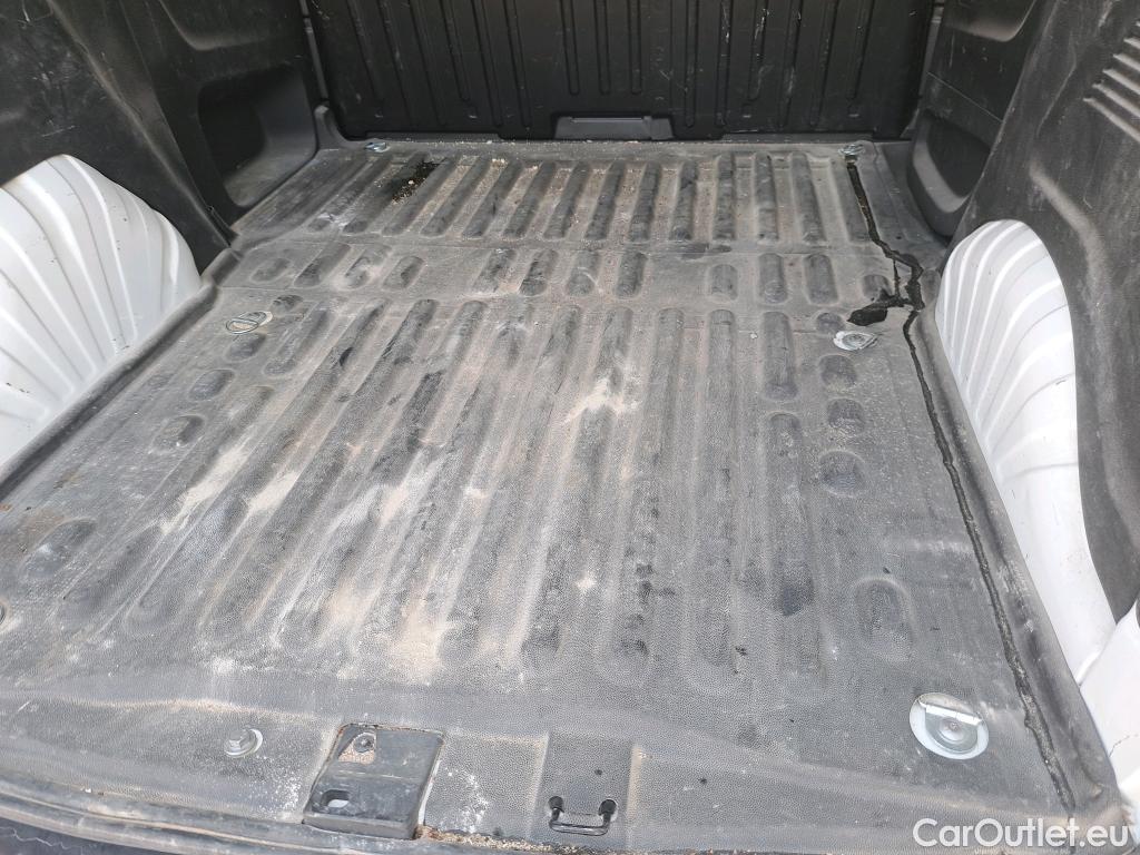  Citroen  Berlingo CITROEN  / 2018 / 3P / furgón derivado de turismo Talla M BlueHDi 73kW CONTROL #13