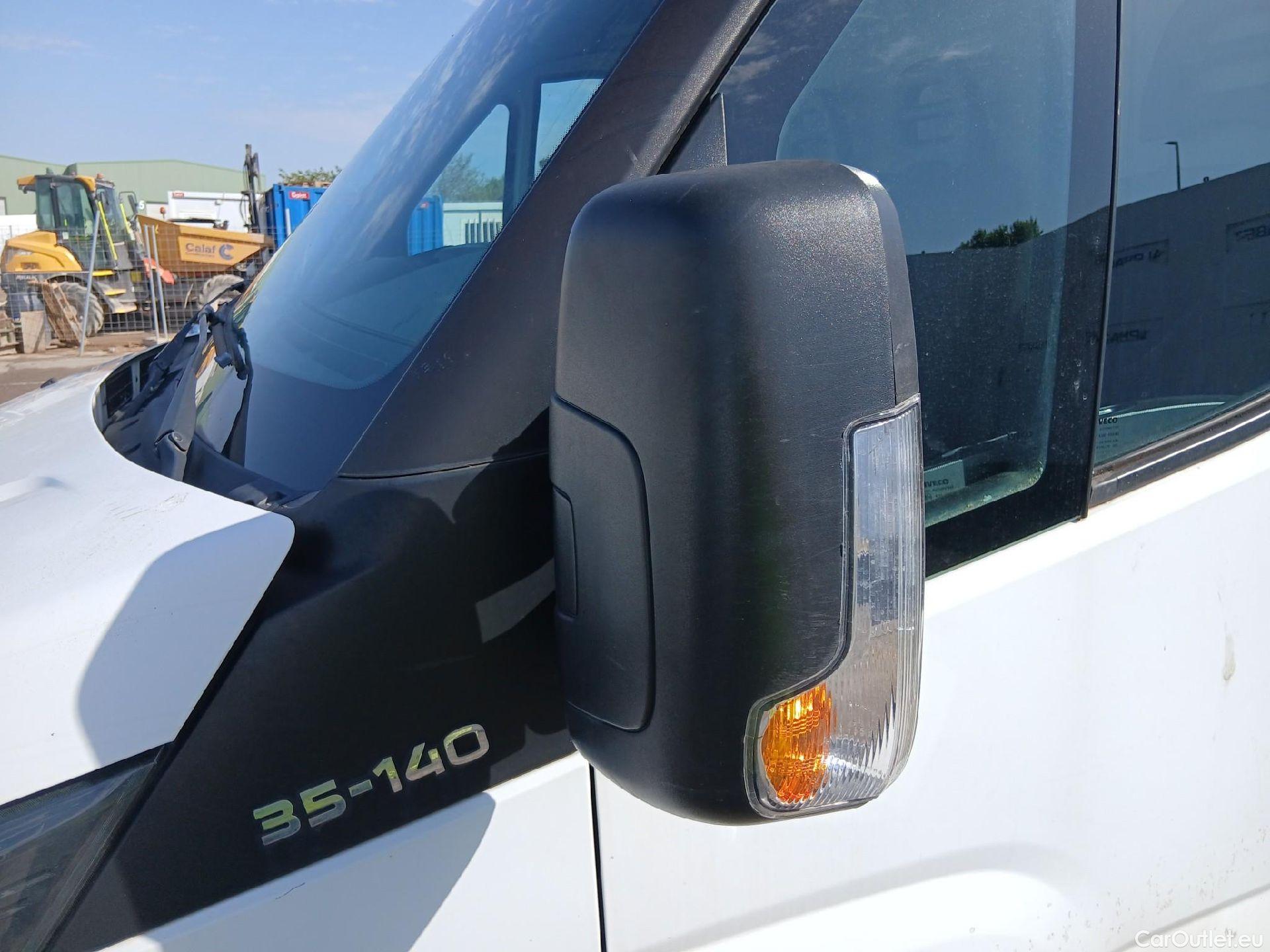  Iveco  Daily IVECO  VU 4p 5G furgón 2.3 TD 35S 14 V 3520L/H3 #12