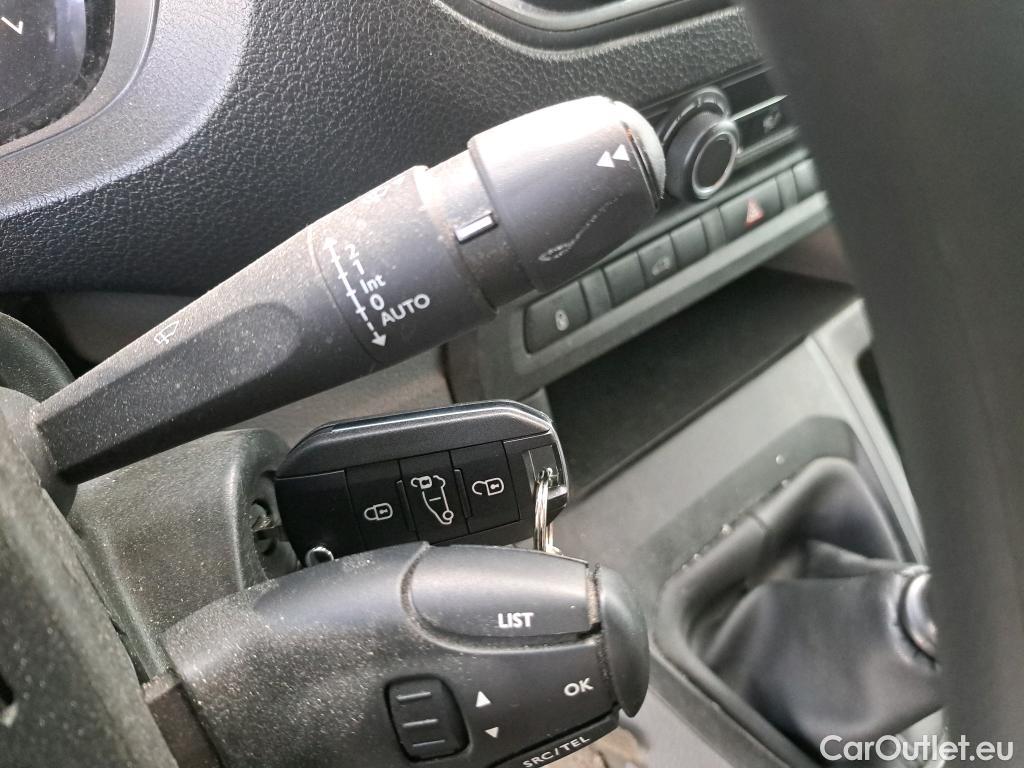  Toyota  Proace TOYOTA  / 2020 / 4P / furgón 1.5D 120CV VX 1PL 2PT L1 #8