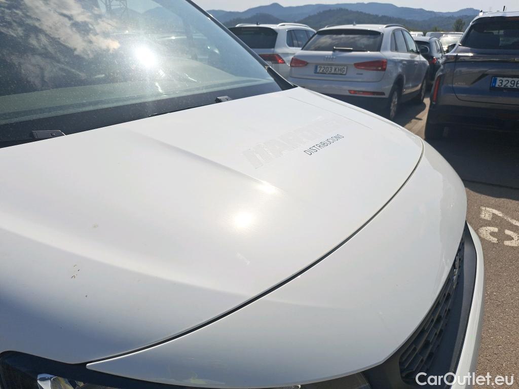  Peugeot  Partner PEUGEOT  / 2018 / 3P / furgón derivado de turismo Pro Standard 600kg BlueHDi 73kW #23