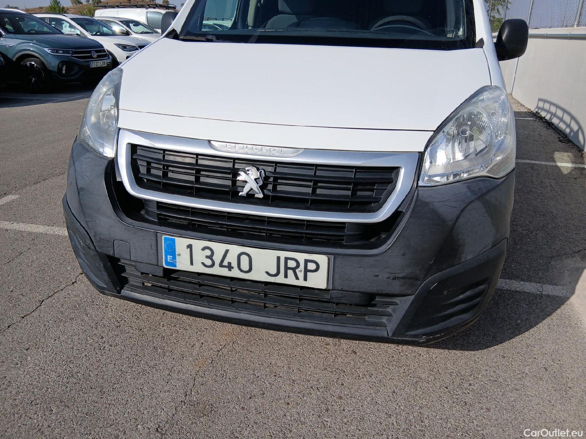  Peugeot  Partner PEUGEOT  VU 3p 2G furgón derivado de Furgón Confort L1 1.6 BlueHDi 100 #46