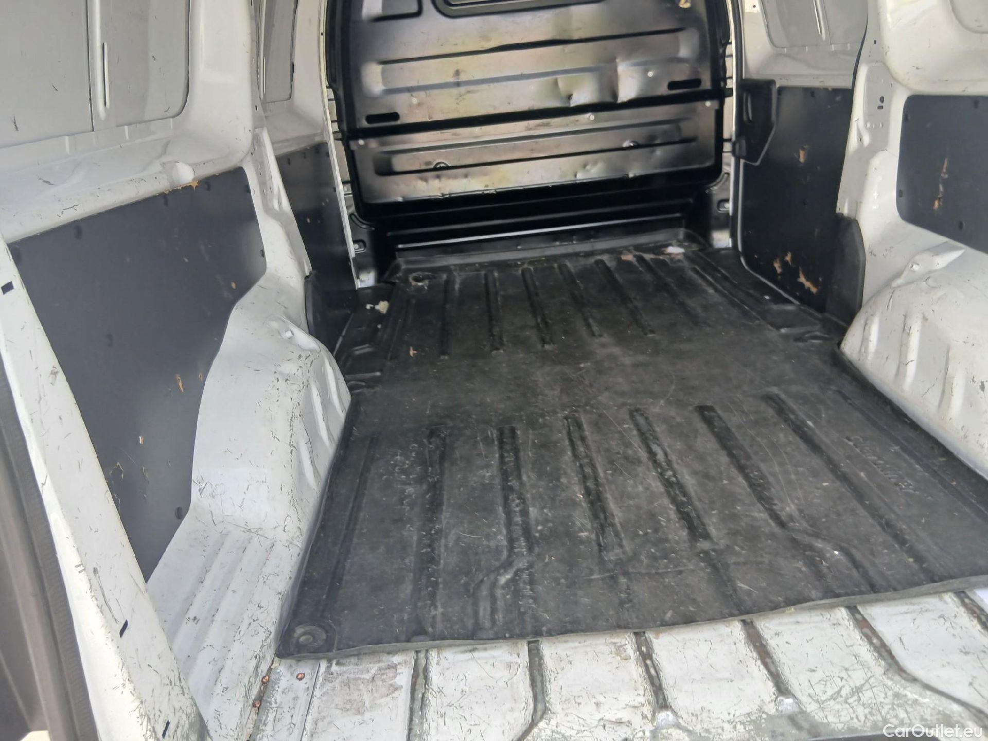  Opel  Vivaro OPEL  / 2019 / 4P / furgón 2.0 Diésel 107kW (145CV) L Inc. Express #54