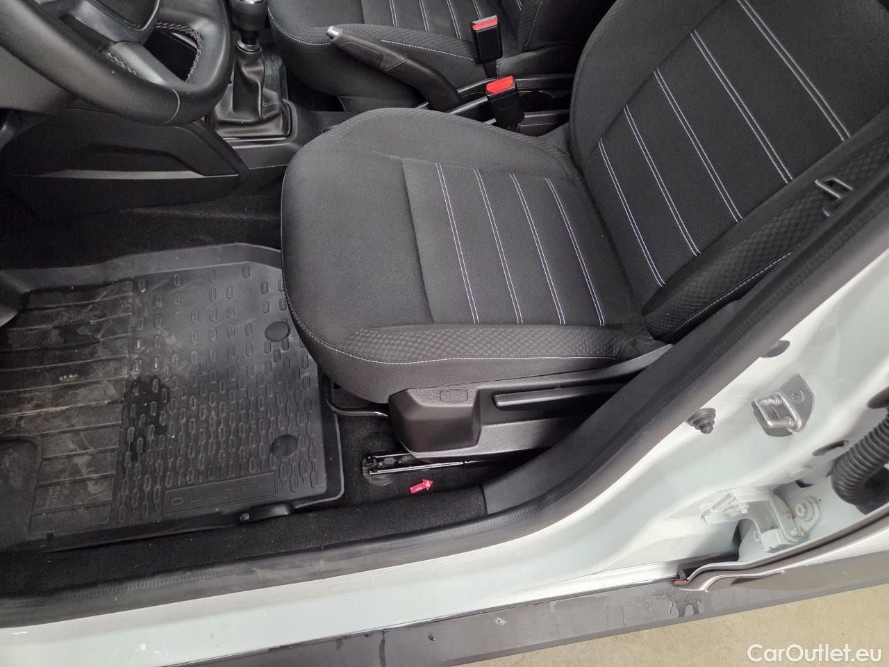  Dacia  Duster 1.5 Blue dCi 115CP Comfort 4WD #9