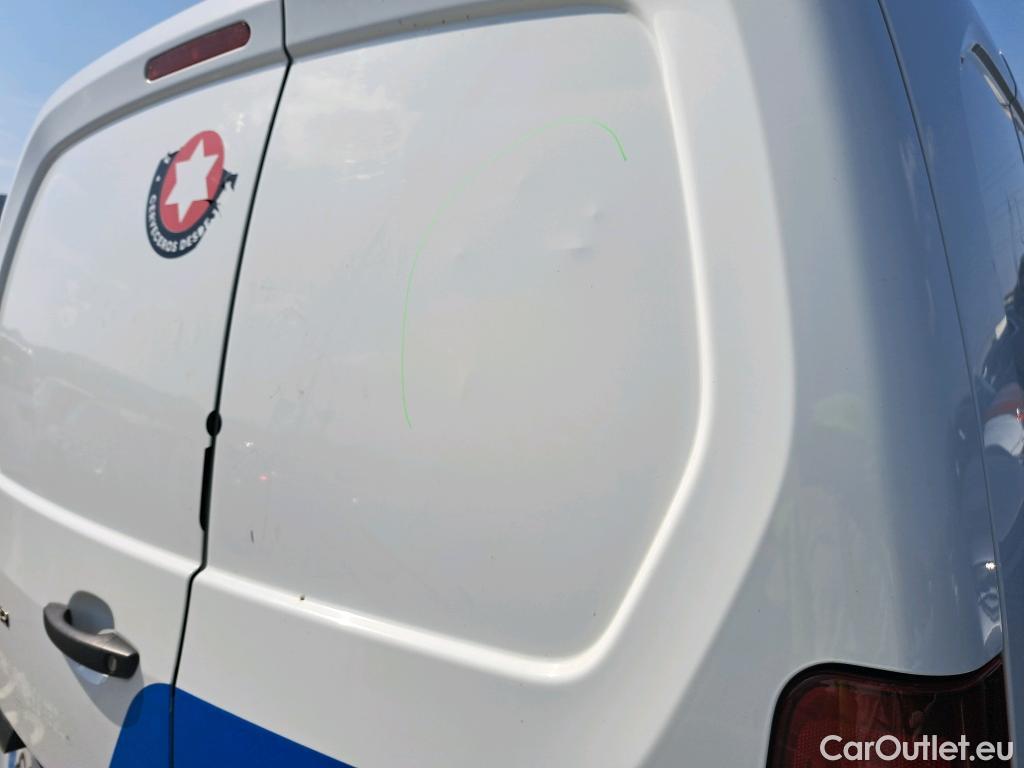  Peugeot  Partner PEUGEOT  / 2018 / 3P / furgón derivado de turismo Pro Standard 600kg BlueHDi 73kW #17