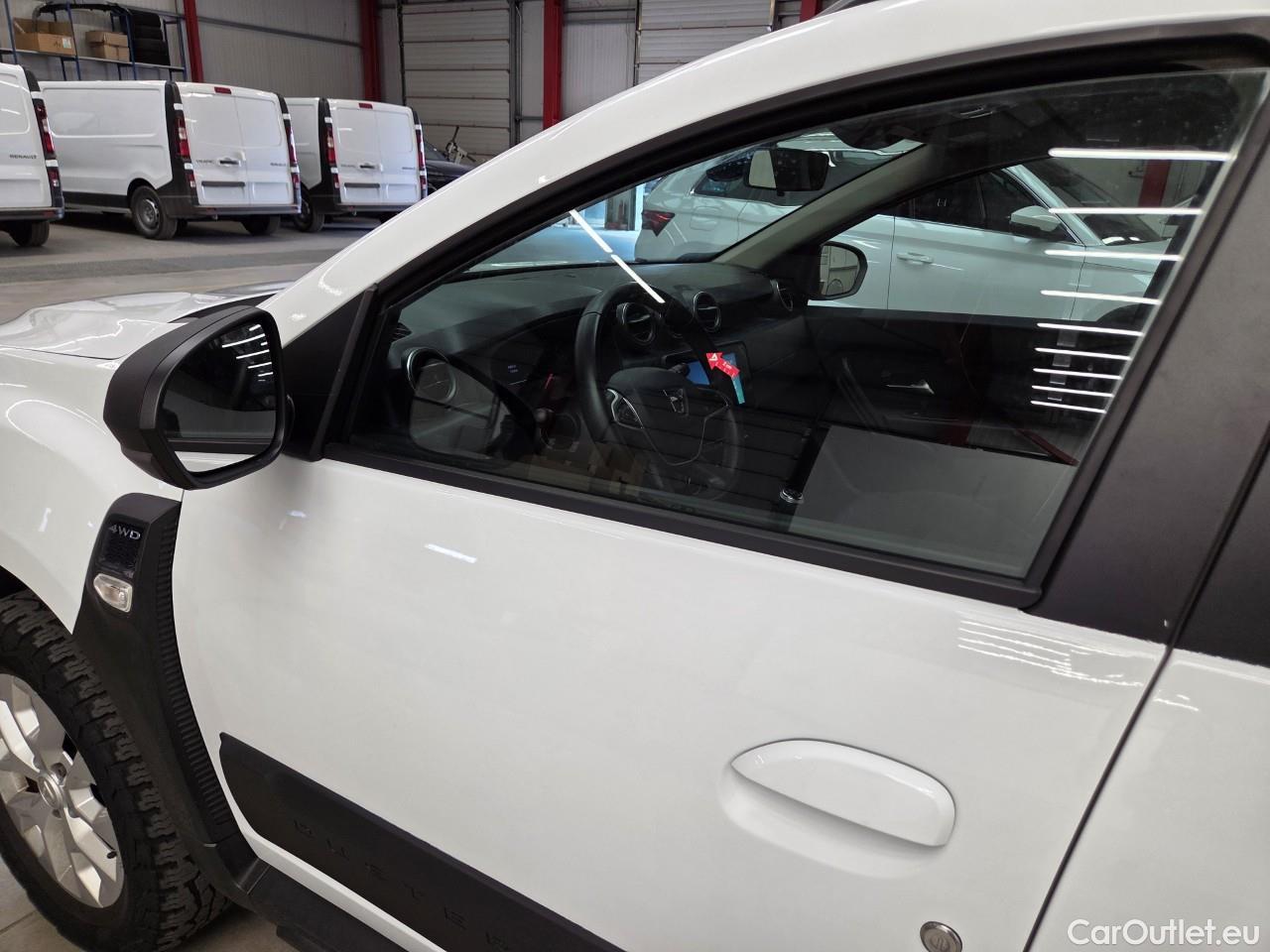  Dacia  Duster 1.5 Blue dCi 115CP Comfort 4WD #1