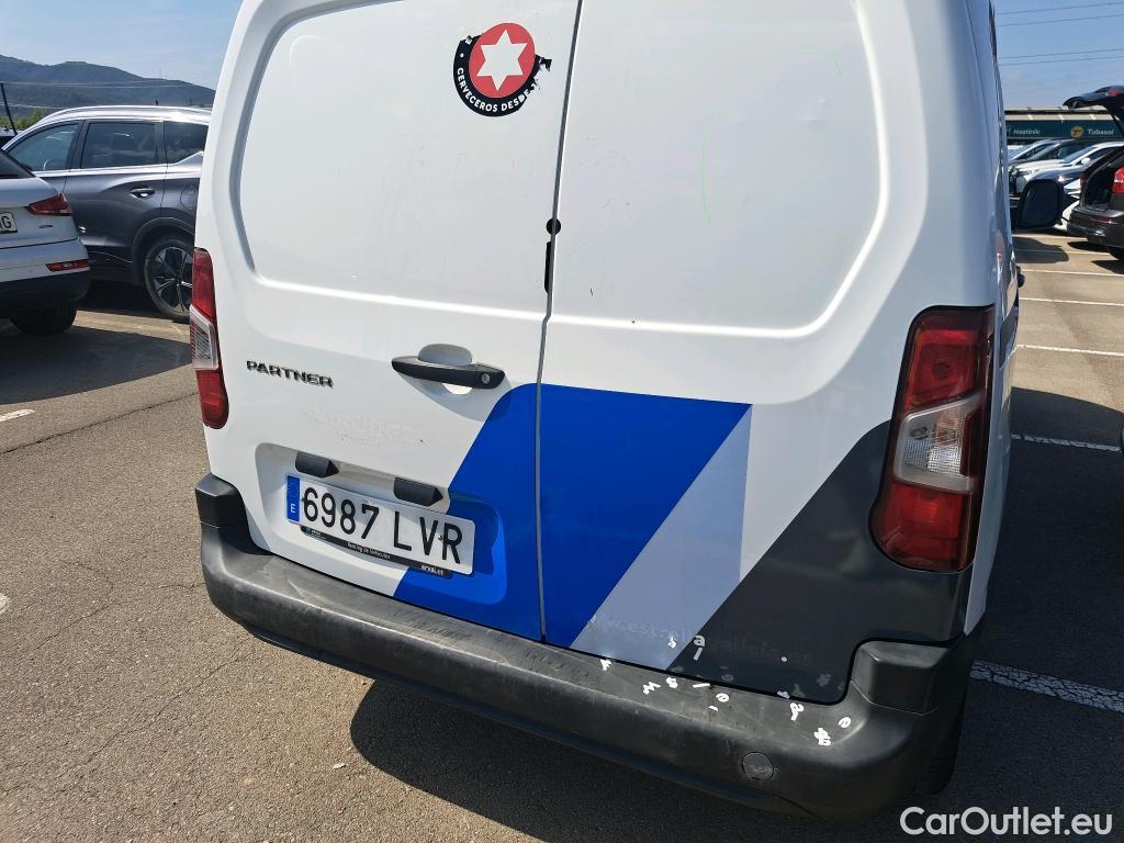  Peugeot  Partner PEUGEOT  / 2018 / 3P / furgón derivado de turismo Pro Standard 600kg BlueHDi 73kW #25