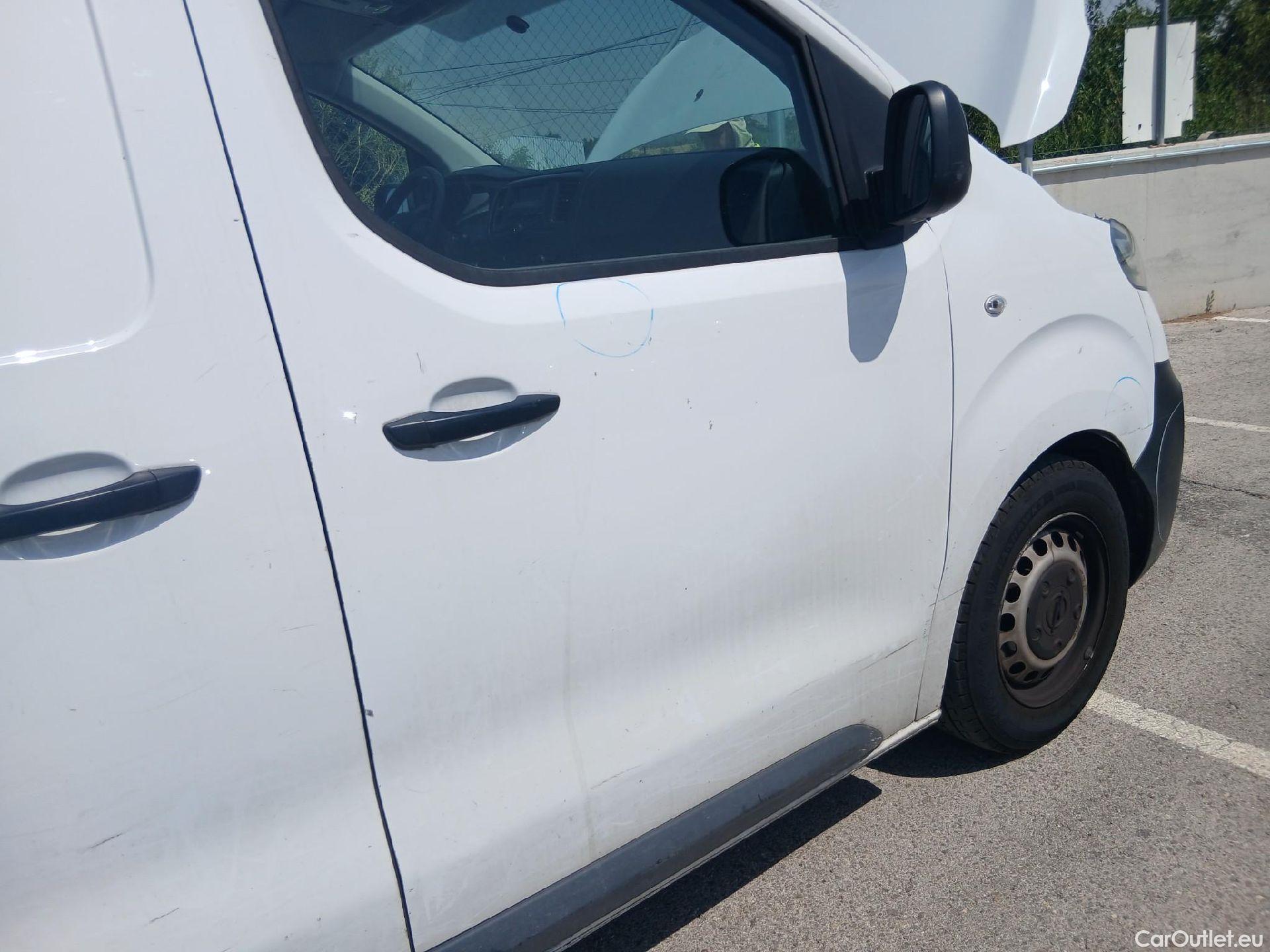  Opel  Vivaro OPEL  / 2019 / 4P / furgón 2.0 Diésel 107kW (145CV) L Inc. Express #31