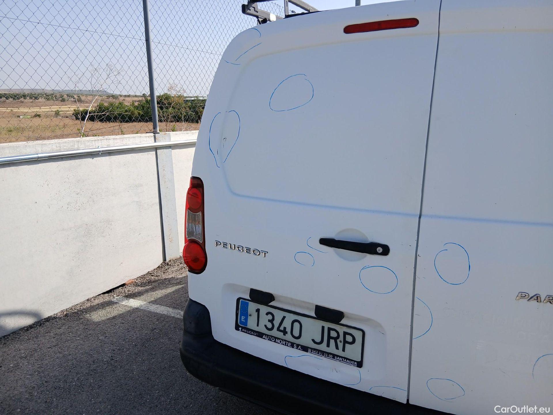  Peugeot  Partner PEUGEOT  VU 3p 2G furgón derivado de Furgón Confort L1 1.6 BlueHDi 100 #19