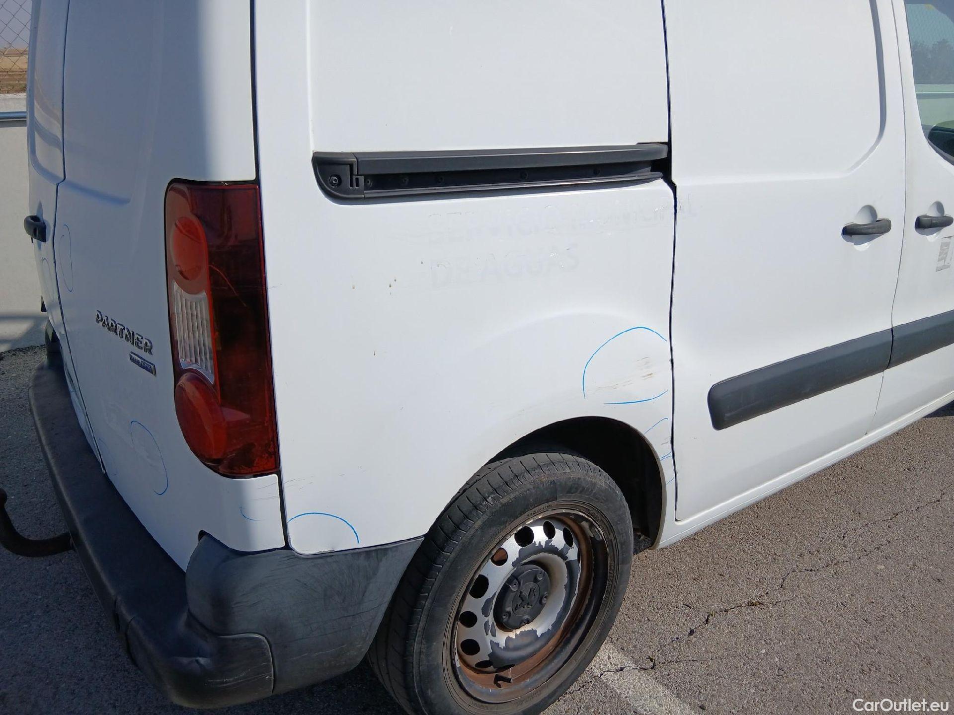  Peugeot  Partner PEUGEOT  VU 3p 2G furgón derivado de Furgón Confort L1 1.6 BlueHDi 100 #29