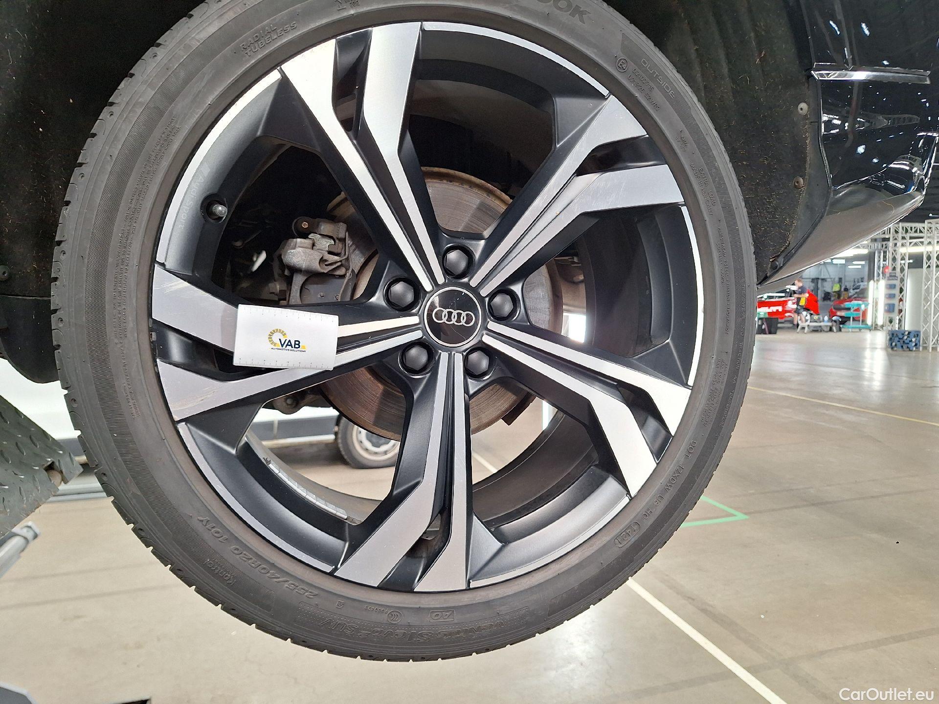  Audi  Q3 Audi,  SB '19,  SB 35 TDi 110kW S L.B.Str. #22