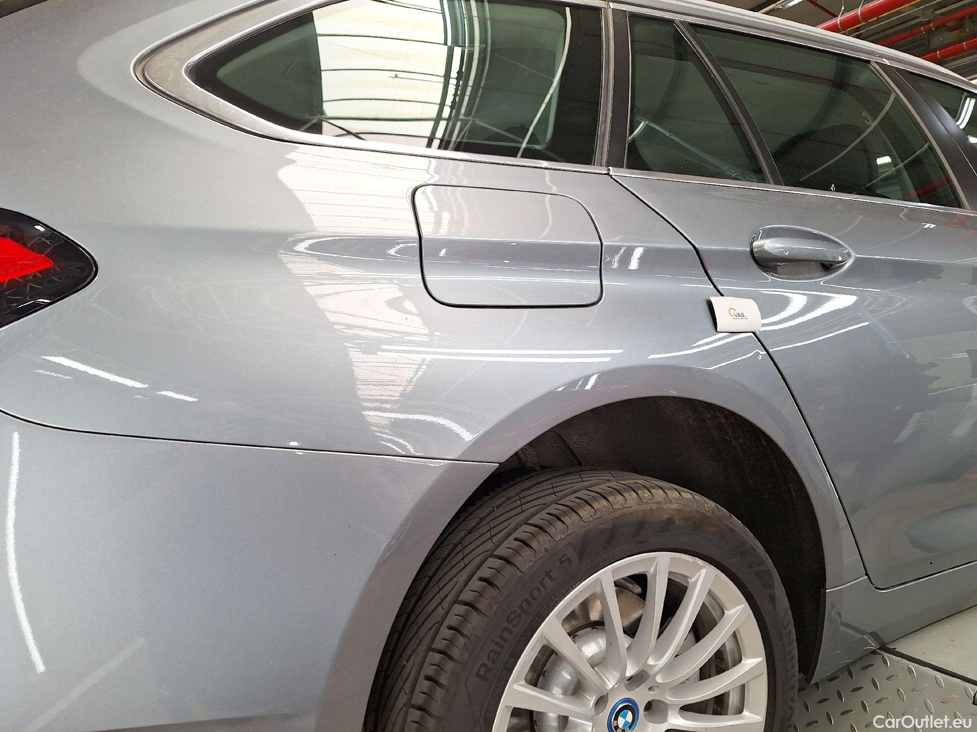  Bmw  Serie 5 BMW, 5-ser To FL'20 PHEV, 520e Touring 150kW Aut #17