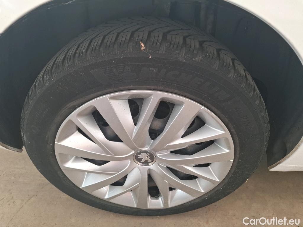  Peugeot  308  Premium Pack 1.5 HDi 130CV BVM6 E6dT #15