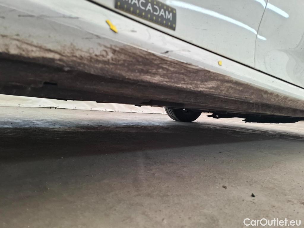 Peugeot  208  Premium 1.5 HDi 100CV BVM6 E6d #24