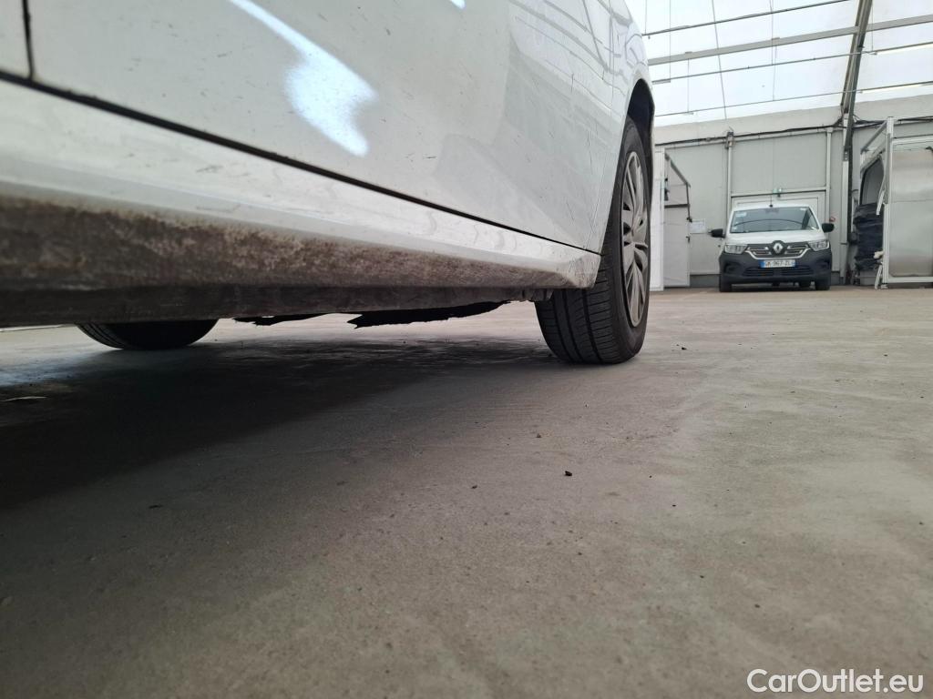  Peugeot  208  Premium 1.5 HDi 100CV BVM6 E6d #20