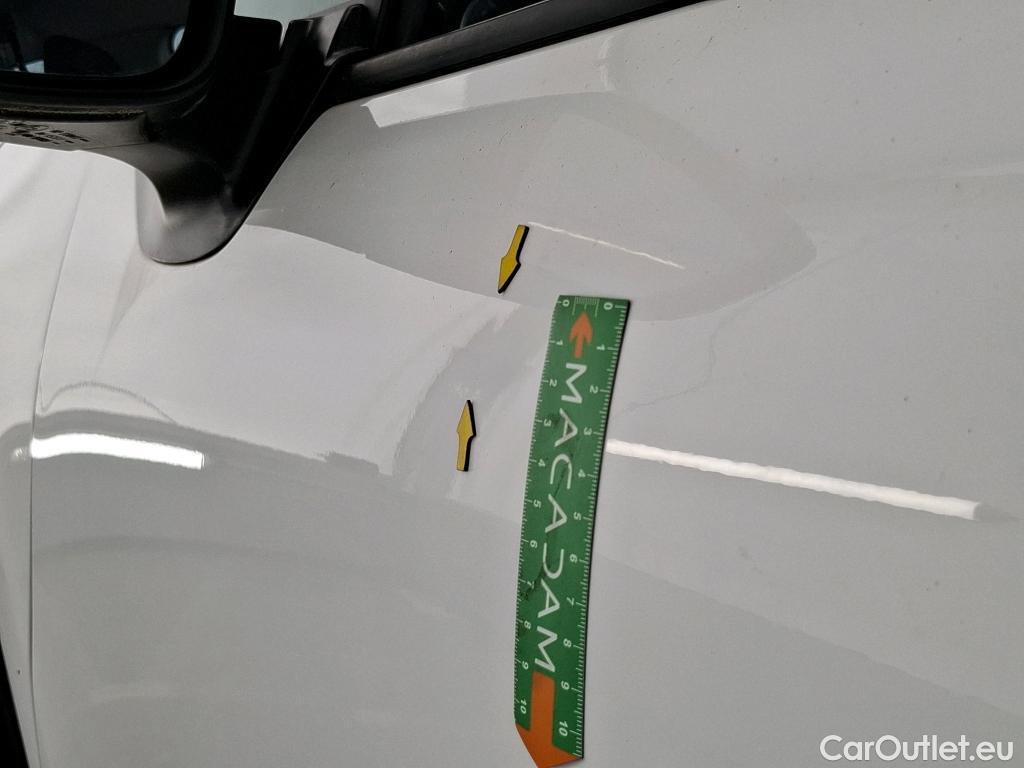  Citroen  C3  Société Feel 1.5 BlueHDI 100CV BVM6 E6d #24