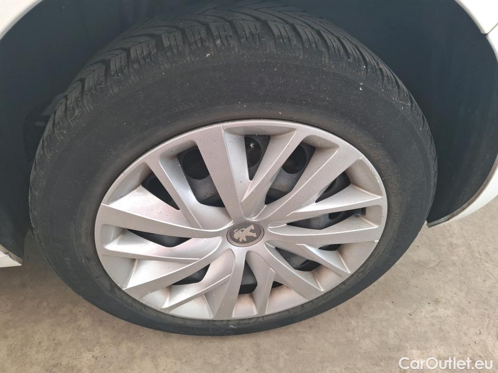  Peugeot  308  Premium Pack 1.5 HDi 130CV BVM6 E6dT #12