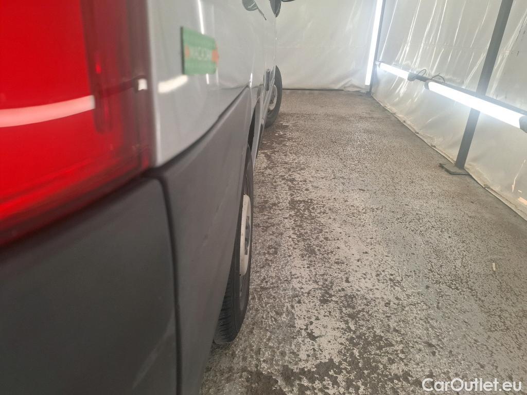  Fiat  Ducato FIAT  / 2014 / 4P / Fourgon tôlé 2.3 Multijet 140 3.5 C H2 Pro Lounge #100