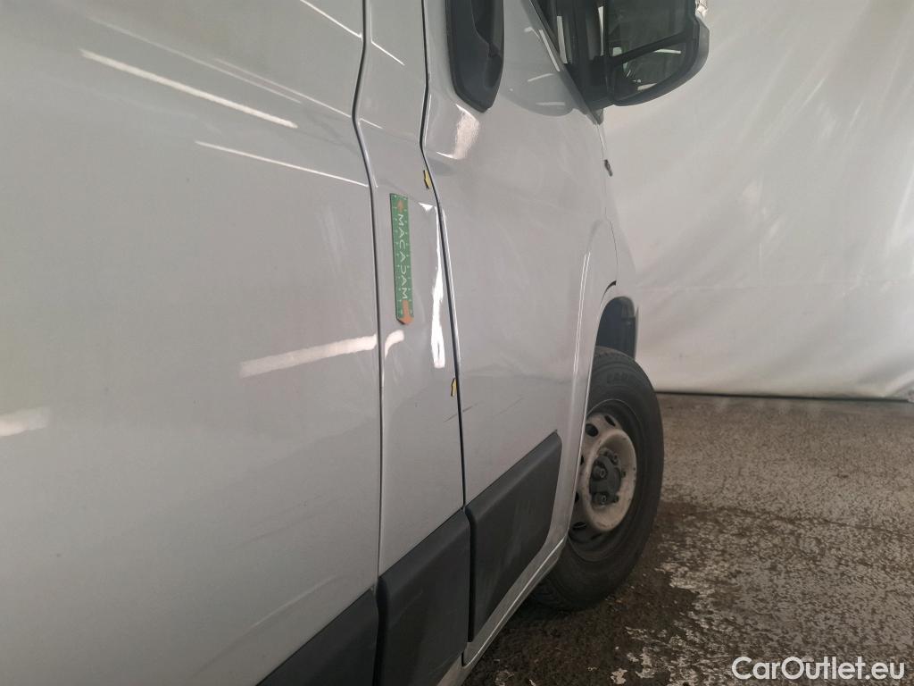  Fiat  Ducato FIAT  / 2014 / 4P / Fourgon tôlé 2.3 Multijet 140 3.5 C H2 Pro Lounge #72