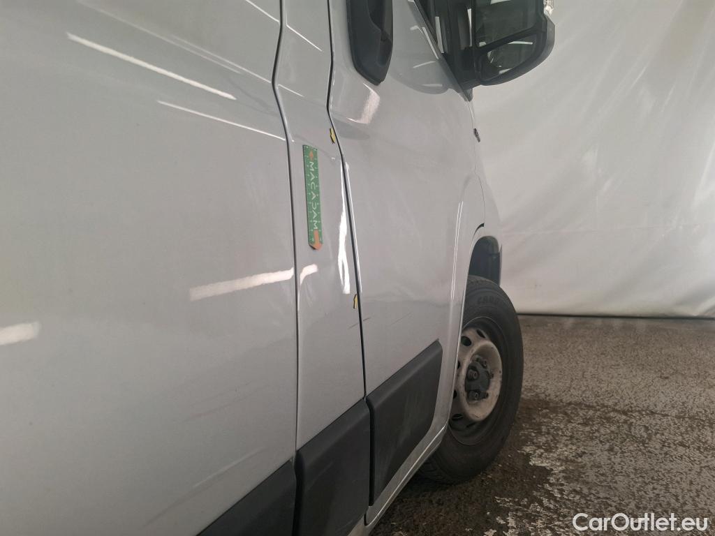  Fiat  Ducato FIAT  / 2014 / 4P / Fourgon tôlé 2.3 Multijet 140 3.5 C H2 Pro Lounge #71