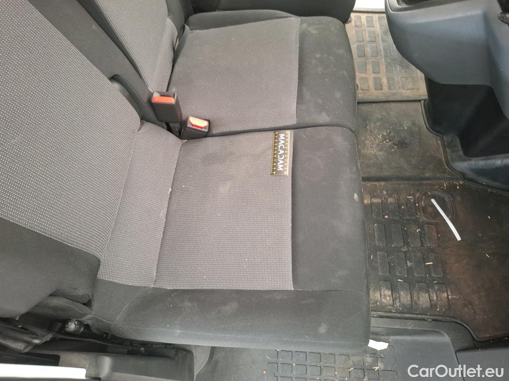  Peugeot  Expert  Fourgon Asphalt Standard 2.0 HDi 145CV BVM6 E6d #41