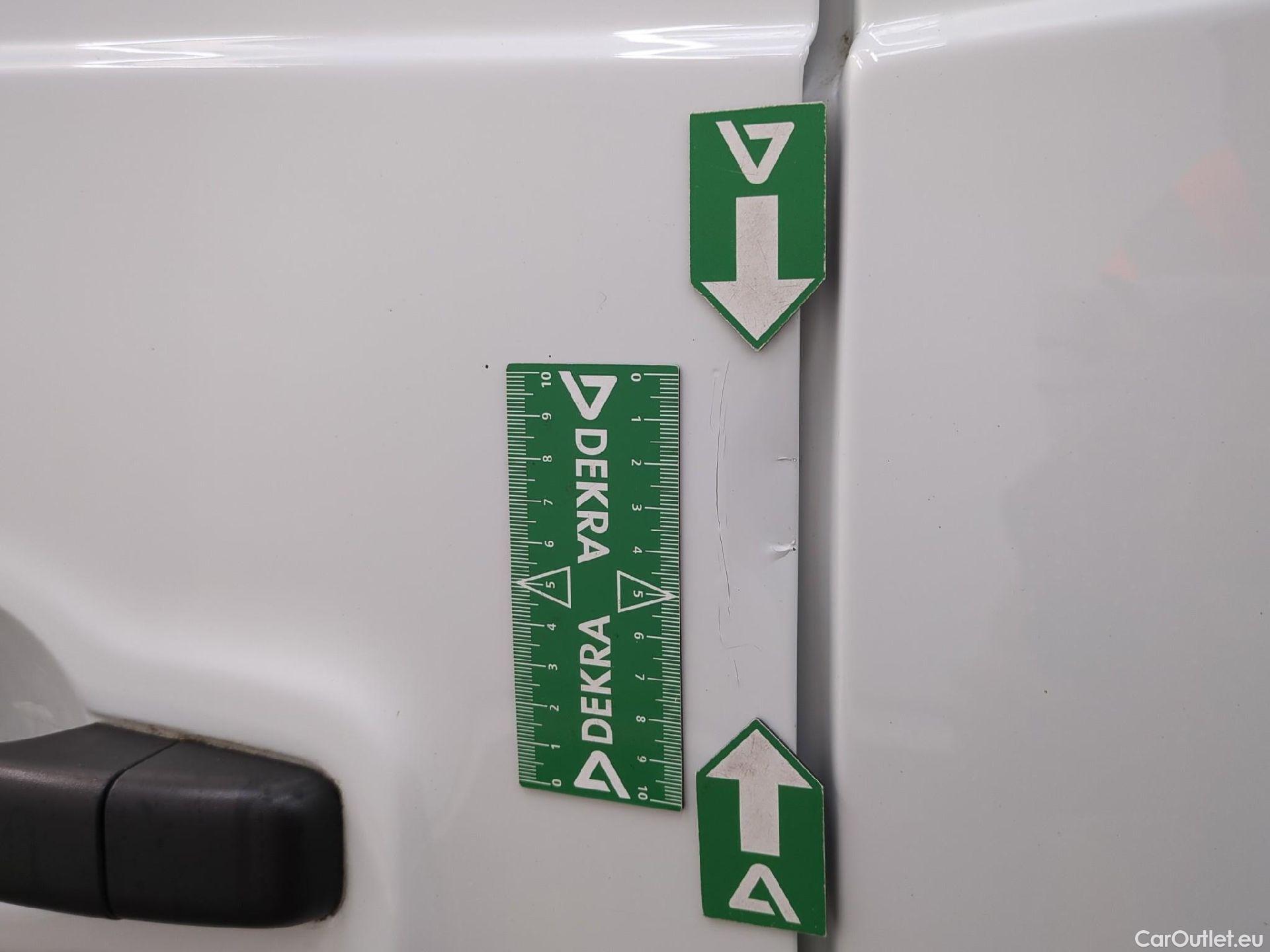  Renault  Trafic RENAULT  VU 4p Fourgon FG GCF L2H1 1300 dCi 120 #31