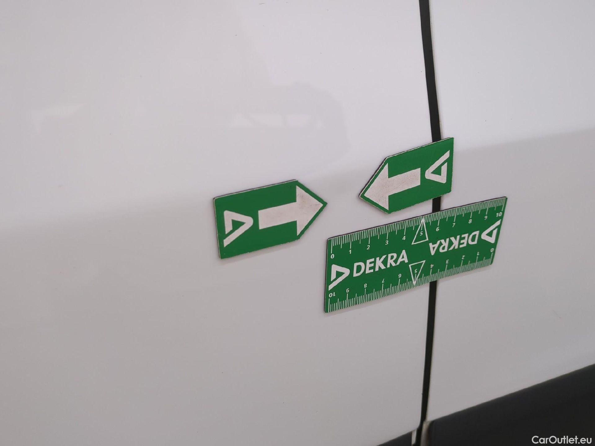  Renault  Trafic RENAULT  VU 4p Fourgon FG GCF L2H1 1300 dCi 120 #34