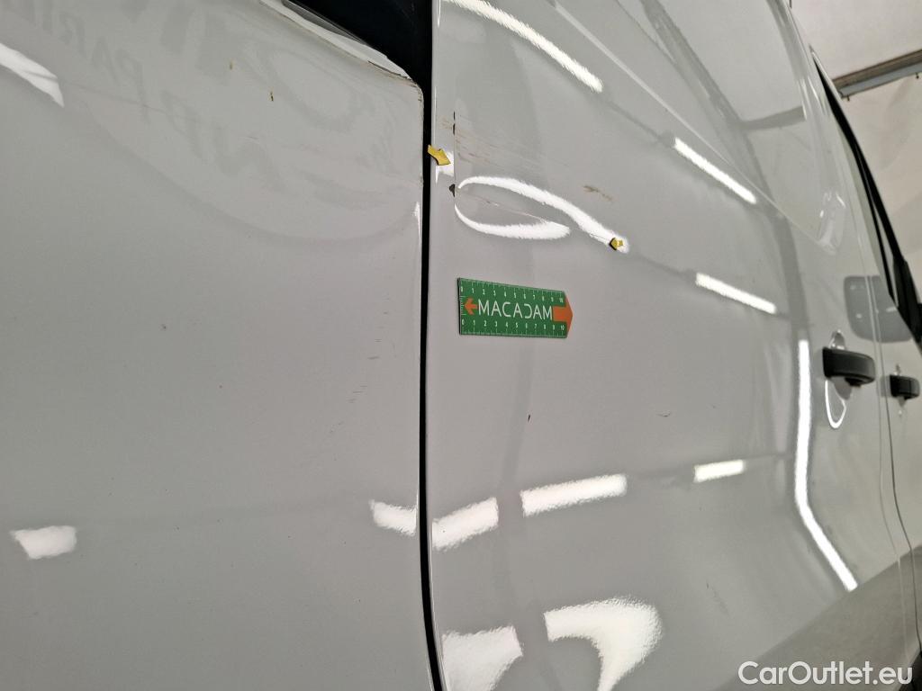 Renault  Trafic  III Fourgon L2H1 3T Confort 2.0 dCi 130CV BVM6 E6d #4